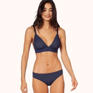 LIVELY Crochet Lace Bralette Medium NWT Navy